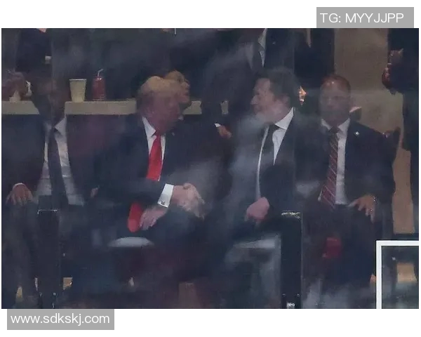 足球明星与总统同框合影展现体育与政治的完美结合与全球影响力